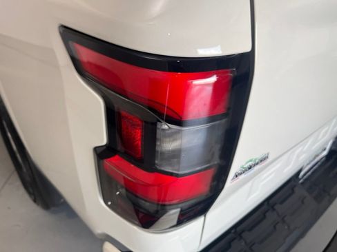 Used 2024 Nissan Frontier SV w/ Technology Package AWD/4WD image 43