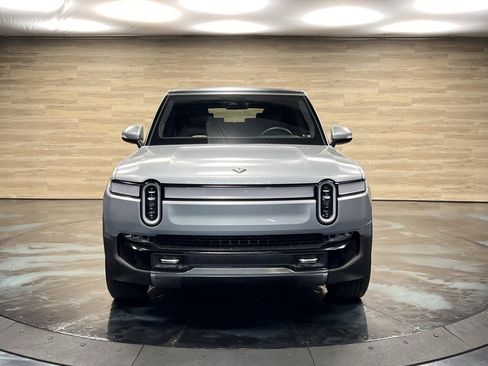 Used 2024 Rivian R1S Adventure image 10