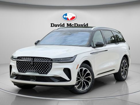 New 2026 Lincoln Nautilus Reserve image 1