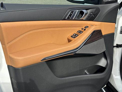 New 2026 BMW X5 xDrive40i w/ Climate Comfort Package image 18