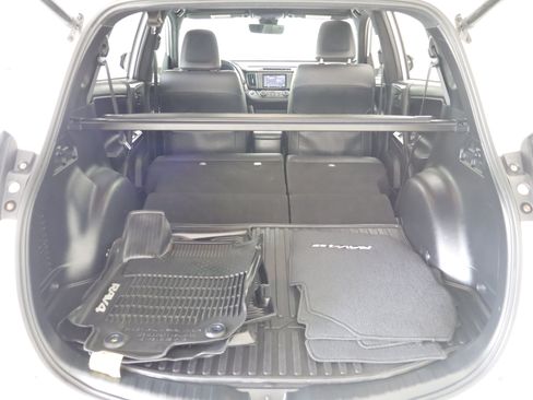 Used 2018 Toyota RAV4 SE w/ Power Extra Value Package AWD/4WD image 21