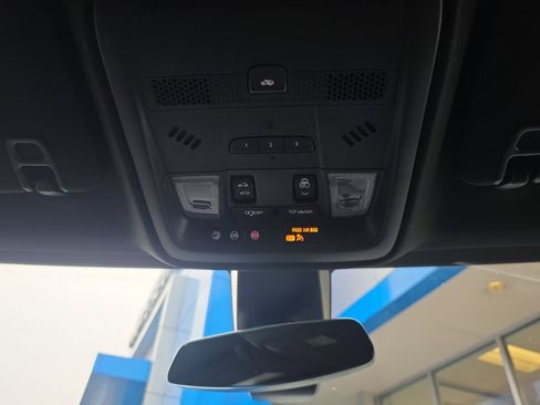 Used 2025 Cadillac XT5 Premium Luxury image 23