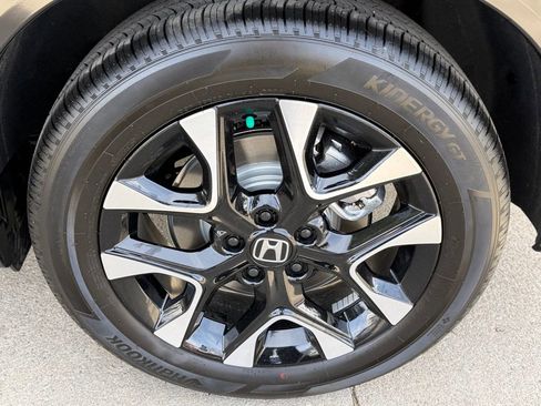 Certified 2026 Honda HR-V EX-L image 12