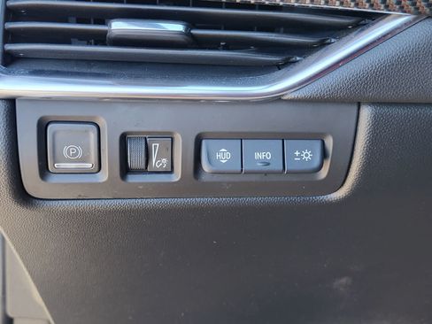 Used 2021 Cadillac XT4 Sport FWD image 17