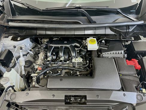 Used 2023 Nissan Pathfinder SV w/ SV Premium Package image 35