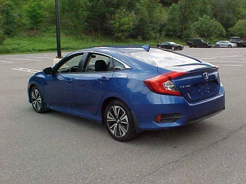 Used 2017 Honda Civic EX-T image 7