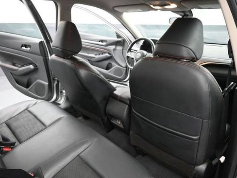 Used 2023 Nissan Altima 2.5 SR FWD image 15