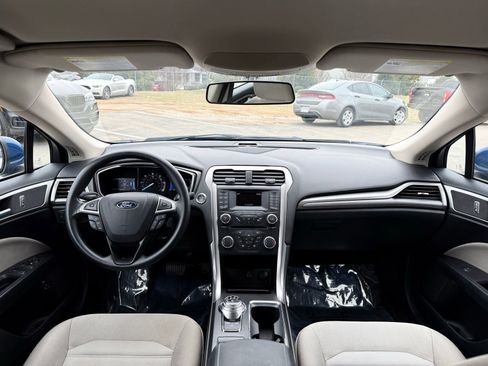 Used 2018 Ford Fusion S FWD image 26