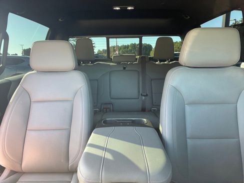 Used 2023 GMC Sierra 1500 SLT w/ SLT Premium Plus Package image 30
