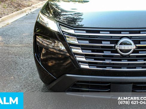 Used 2024 Nissan Rogue S AWD/4WD image 10
