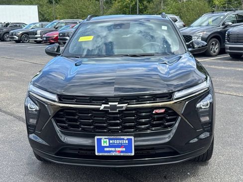 Used 2026 Chevrolet Trax RS w/ Sunroof Package FWD image 2