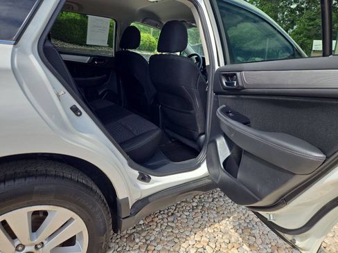 Used 2016 Subaru Outback 2.5i Premium AWD/4WD image 21