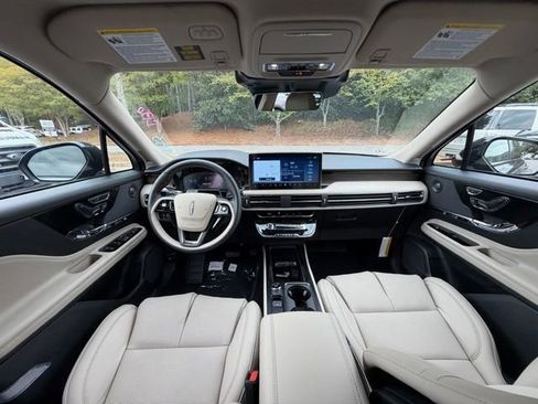 New 2026 Lincoln Corsair Reserve image 5