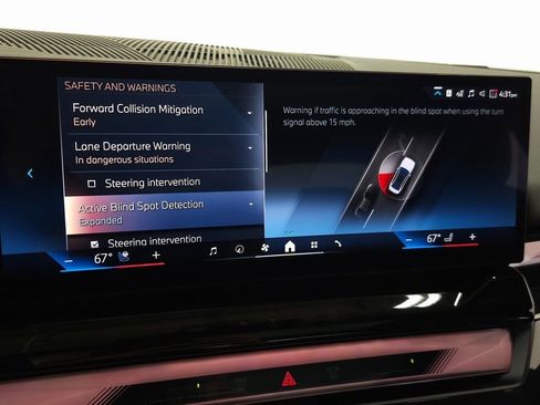 New 2026 BMW 550e xDrive image 20