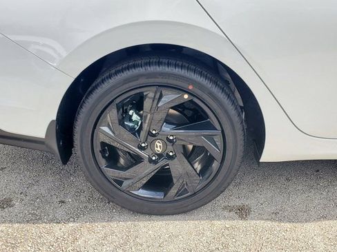 New 2026 Hyundai Elantra SEL Sport FWD image 5