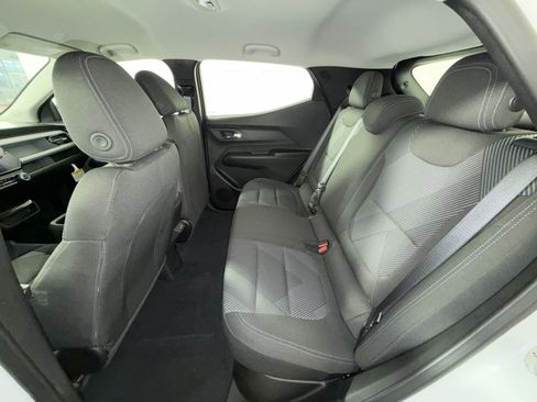 New 2027 Chevrolet Bolt LT w/ Comfort Package image 24