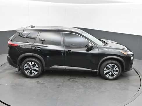 Used 2022 Nissan Rogue SV image 36