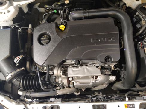 Used 2023 Chevrolet Malibu LS FWD image 30