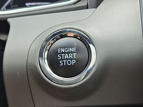 Used 2020 Toyota Avalon Limited FWD image 23