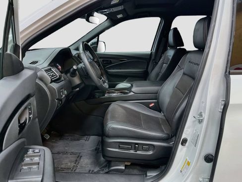 Used 2025 Honda Passport Black Edition image 22