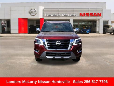 Used 2023 Nissan Armada Platinum w/ Captain's Chairs Package RWD image 11