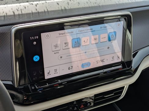 New 2026 Volkswagen Atlas Cross Sport SEL Premium R-Line image 22