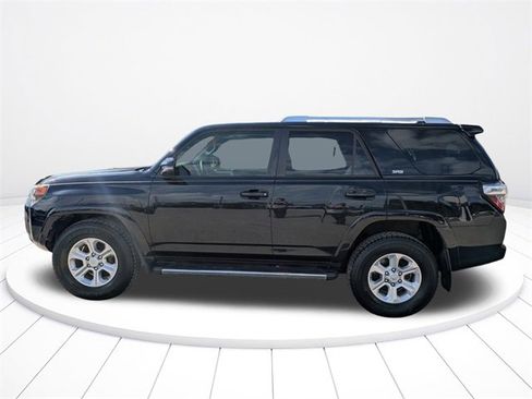 Used 2016 Toyota 4Runner SR5 Premium image 7