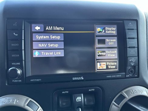 Used 2017 Jeep Wrangler Unlimited Sahara image 31