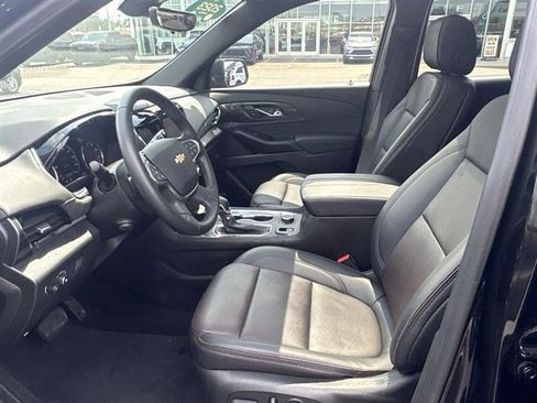 Certified 2023 Chevrolet Traverse High Country FWD image 20