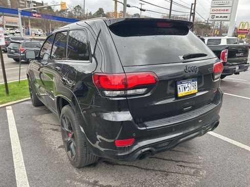 Used 2018 Jeep Grand Cherokee SRT image 10