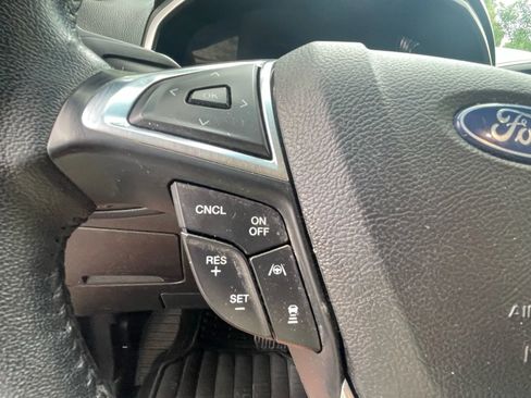 Used 2020 Ford Edge SEL w/ Convenience Package image 16