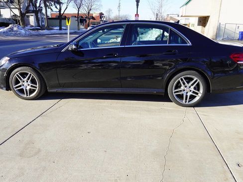 Used 2014 Mercedes-Benz E 350 4MATIC Sedan image 4