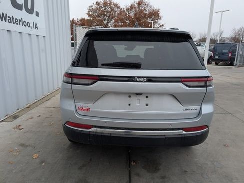 Used 2022 Jeep Grand Cherokee Limited image 14