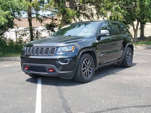Used 2021 Jeep Grand Cherokee Trailhawk AWD/4WD image 2