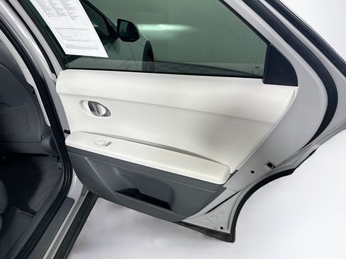 Used 2024 Hyundai Ioniq 5 SEL RWD image 30