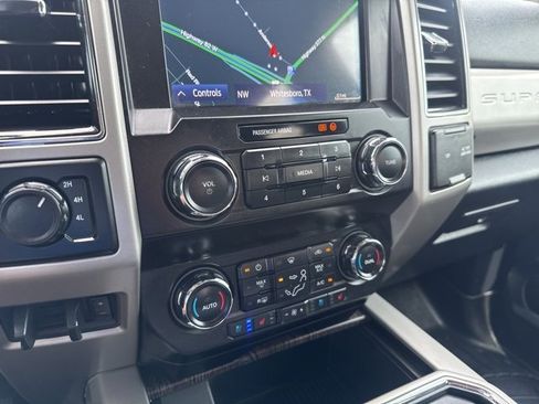 Used 2020 Ford F250 Lariat w/ Lariat Value Package image 5