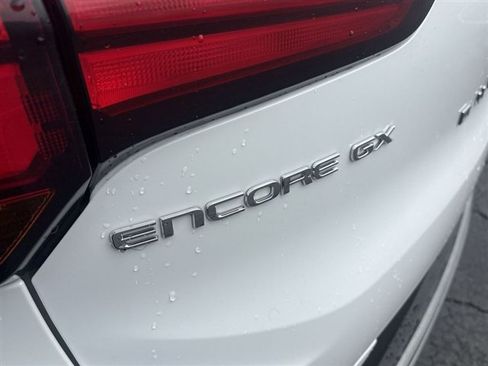 Certified 2024 Buick Encore GX Preferred w/ Comfort Package FWD image 30