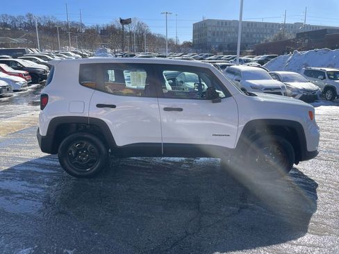 Used 2021 Jeep Renegade Sport image 7