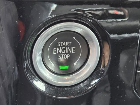 Used 2023 GMC Sierra 1500 SLT w/ SLT Convenience Package image 19