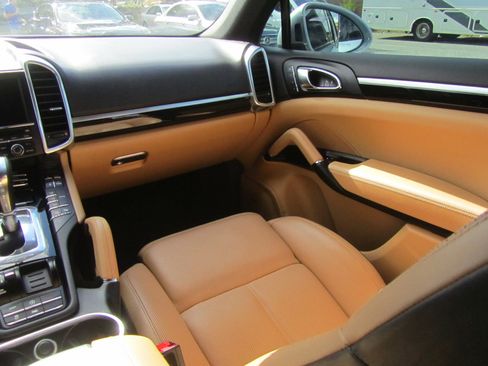 Used 2016 Porsche Cayenne S w/ Premium Plus Package image 14