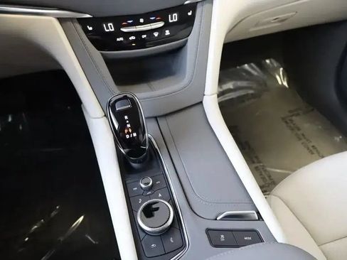Used 2025 Cadillac XT5 Premium Luxury w/ Technology Package FWD image 36