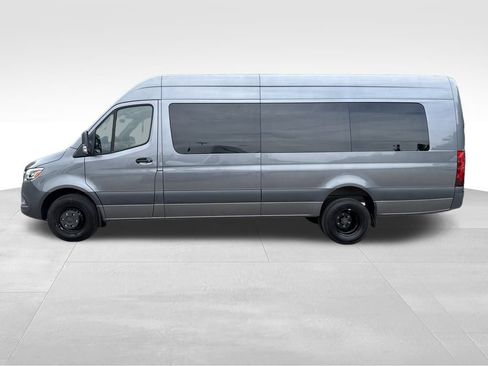 Used 2024 Mercedes-Benz Sprinter 3500 image 2