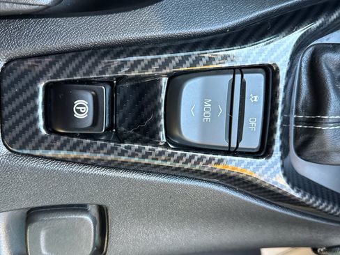 Used 2018 Chevrolet Camaro SS image 22