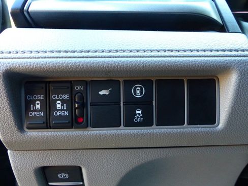 Used 2024 Honda Odyssey EX-L image 25