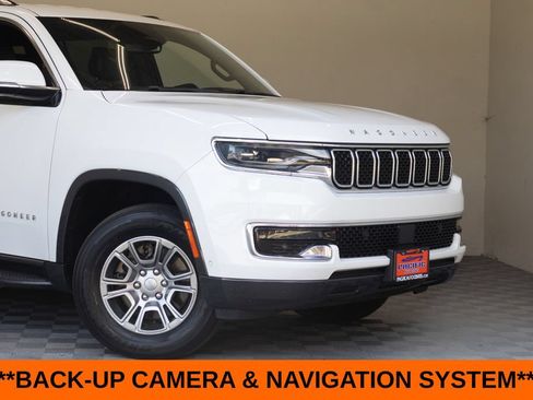 Used 2022 Jeep Wagoneer Series I AWD/4WD image 3