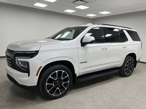 Used 2025 Chevrolet Tahoe RST w/ RST Capability Package image 6