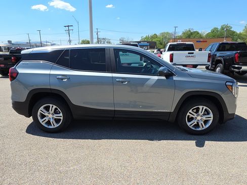 Certified 2024 GMC Terrain SLE AWD/4WD image 9