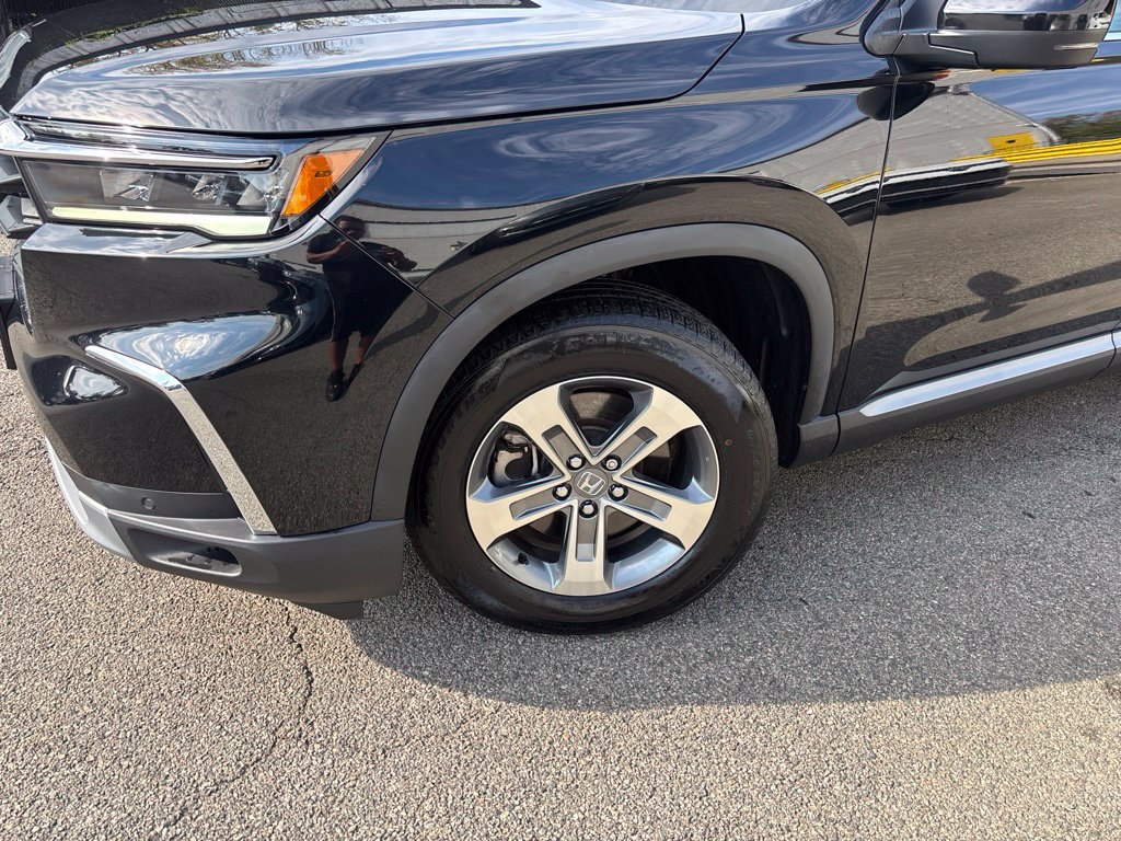 Used 2023 Honda Pilot EX-L image 2