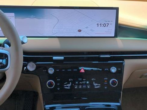 Certified 2025 Genesis G80 2.5T AWD/4WD image 13