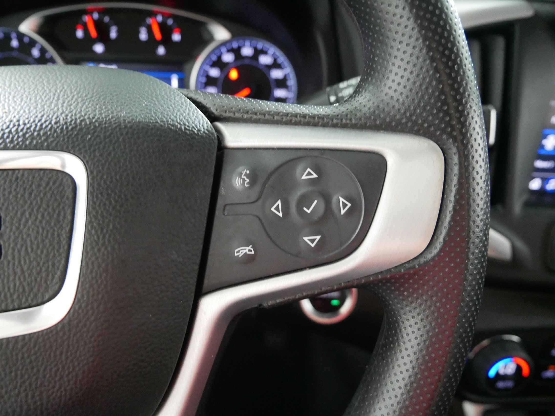Used 2023 GMC Terrain SLE w/ Driver Convenience Package AWD/4WD image 28